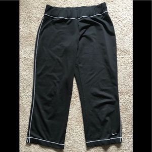 Black nike capris.